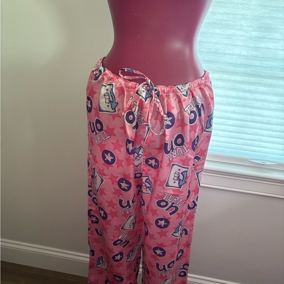 Q&A pink mutli color graphic satin pajama set vintage Y2K size small - Picture 2 of 11